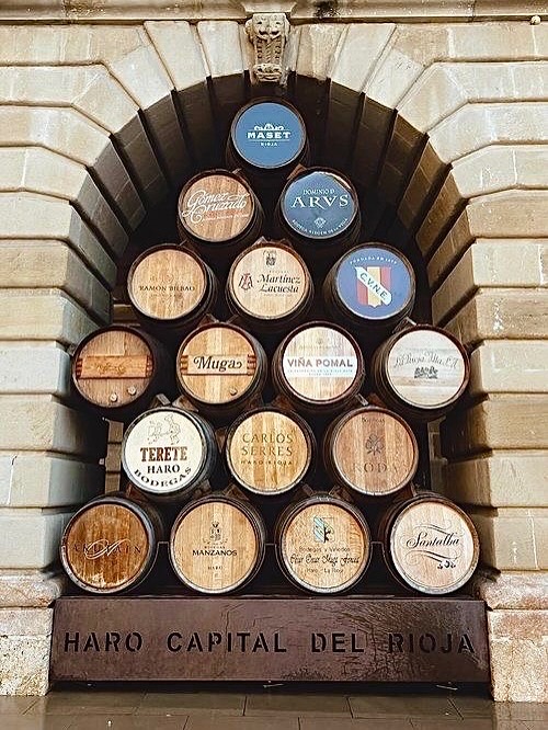 Imagen del monumento en el centro de Haro 